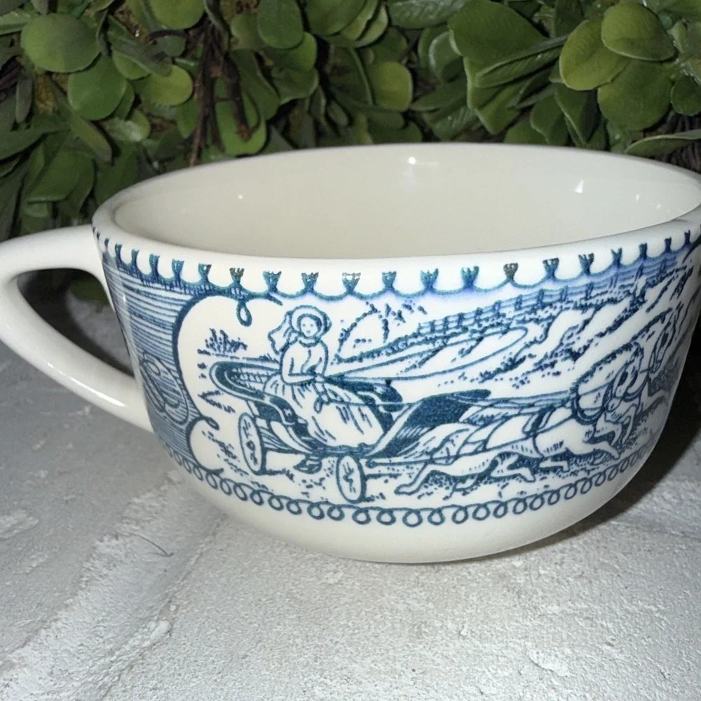 Currier & Ives Royal Vintage Blue Coffee Tea Cup Horse and Carriage Made‎ in USA